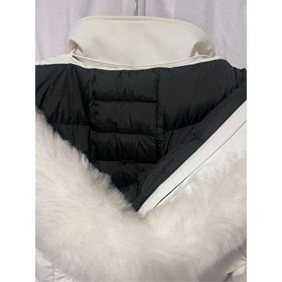 Moose Knuckles Women's White Down Puffer Snow Winter Jacket Size Small NWOT - Picture 11 of 16